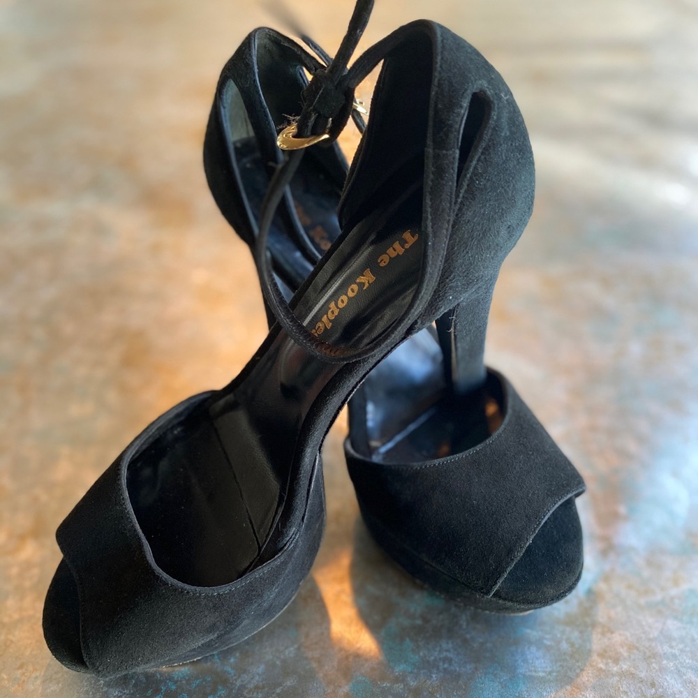 The Kooples Black 4 inch Platforms Size 36.
